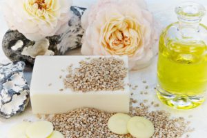 Cold preesed sesame oil is extremely beneficial to skin health