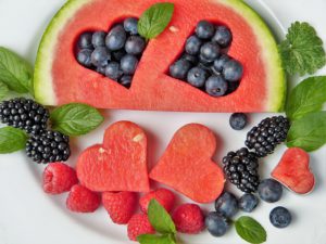 Use fruits for a better detox and weight loss